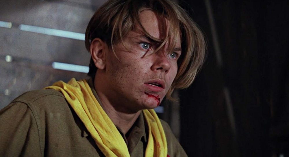 River Phoenix interpretando a un joven Indiana Jones en la película "Indiana Jones y la Última Cruzada" (1989).