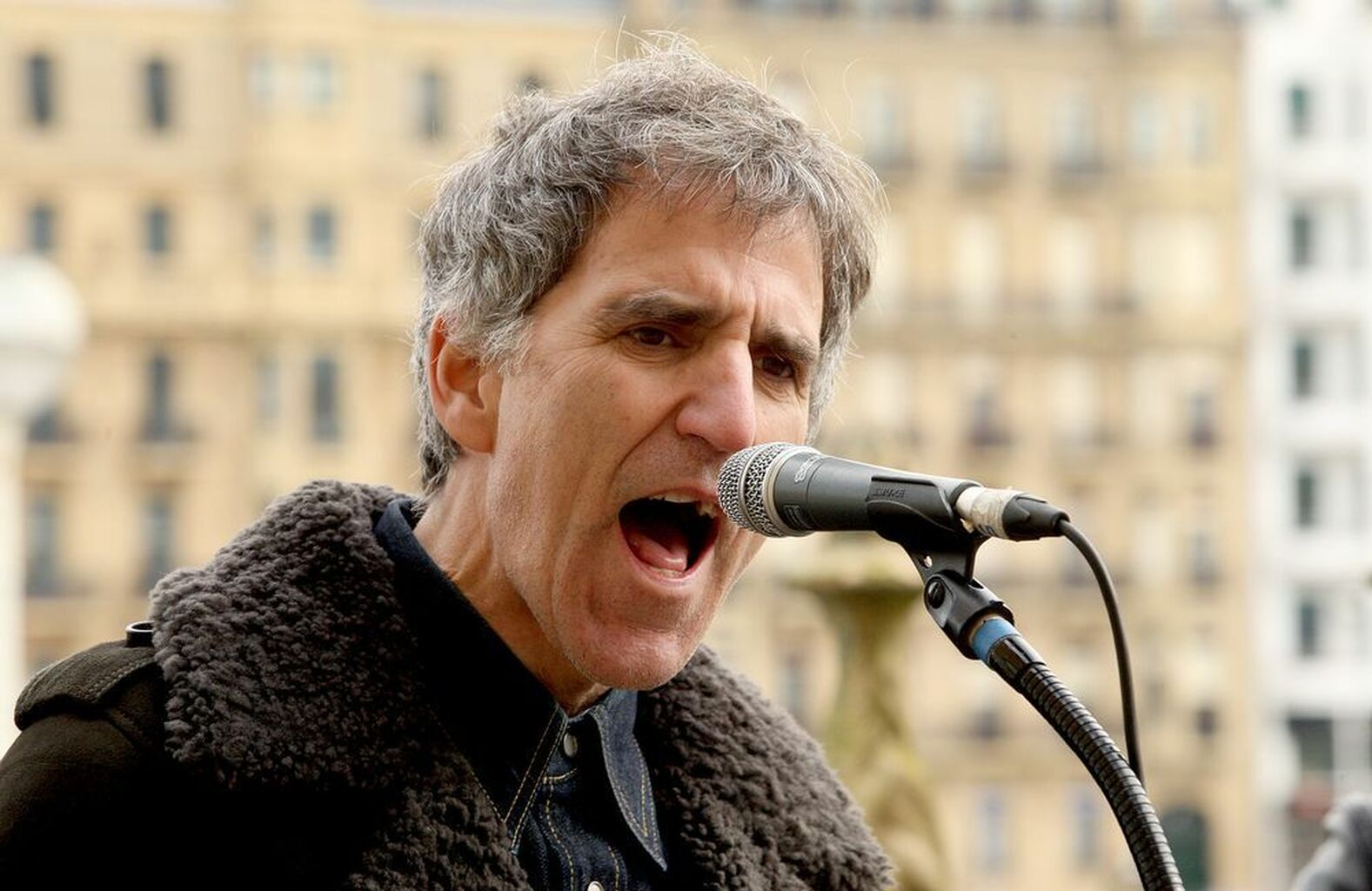 Cancion A Un Minuto De Ti Mikel Erentxun