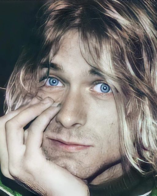 La famosa fotografía de Kurt Cobain tomada por la fotógrafa Angela Smith Rodríguez, durante una pausa en el rodaje del videoclip de la canción  "Smell Like Teen Spirit".