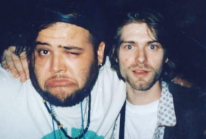 Kurt Cobain y el músico brasileño João Gordo.