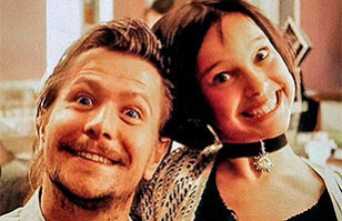 Ocho sorprendentes fotos de ic&oacute;nicos villanos del cine de los 90' acompa&ntilde;ados de sus rivales en la pantalla