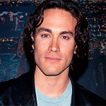 Brandon Lee: Esta es su simbólica fotografía en la tumba de Jim Morrison