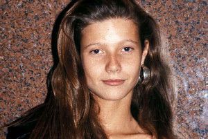 young-gwyneth-paltrow-in-silver-hoop-earrings-photo-u1