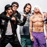 La divertida foto de los Red Hot Chili Peppers con provocativos disfraces