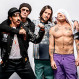 La divertida foto de los Red Hot Chili Peppers con provocativos disfraces