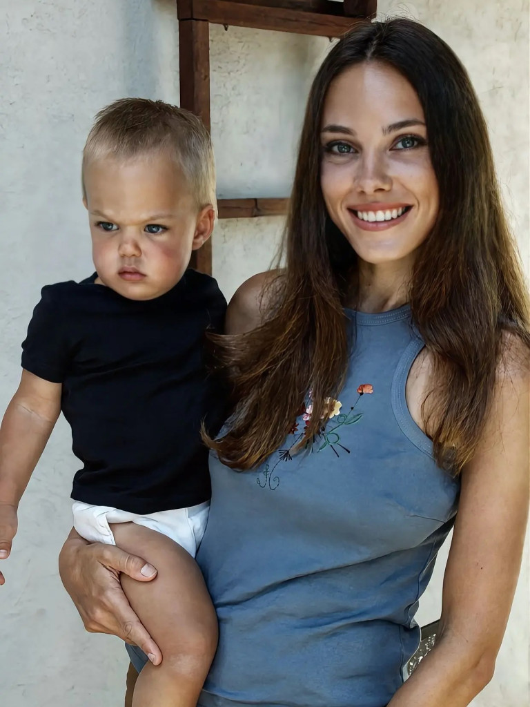 madre Angelina Jolie