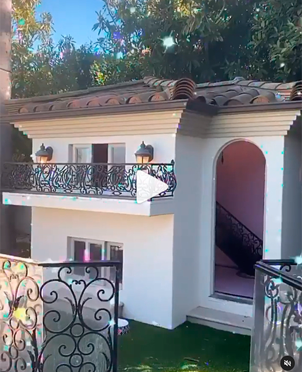 paris-hilton-mansion3