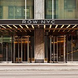 Inmigrantes que buscan asilo podrán hospedarse en lujoso hotel de Nueva York: Mira las fotos