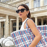 Balenciaga apuesta a la revolución estética: Fotos de los particulares accesorios de la colección otoño 2025