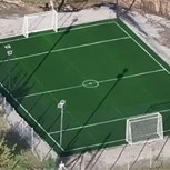 Imputado por licencias en Maipú construía lujosa mansión con piscina y cancha de fútbol