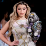 Perros pasan de vivir en la calle a desfilar en las pasarelas de Nueva York como celebridades de la moda