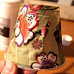 Low Cost decoration: guirnaldas de luces con vasos plásticos