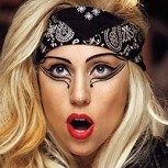 Lady Gaga sorprende con maquillaje minimalista y recatado