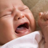 ¿Cómo calmar a un bebé que llora en segundos? Esta técnica tiene impactadas a las madres por su efectividad