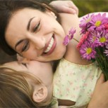“Mamá, te mereces un monumento”, el emotivo texto que circula en redes sociales