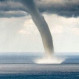 ¿Cuáles son las principales diferencias entre un tornado y una tromba marina?