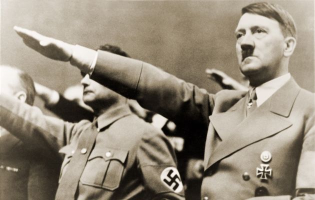 Saludo nazi Hitler