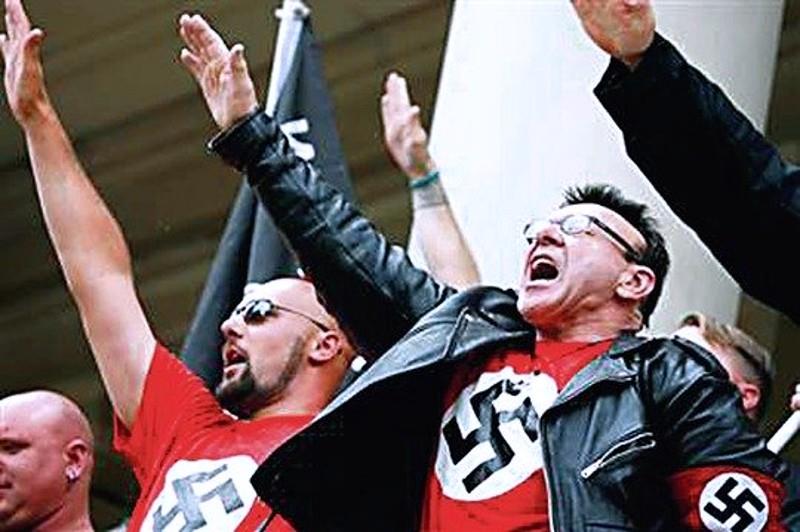 saludo nazi neonazis