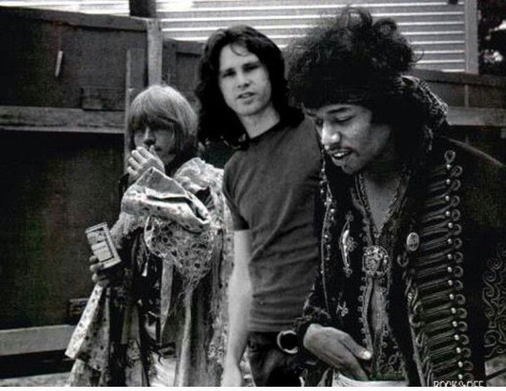Brian Jones, Jim Morrison y Jimi Hendrix, tres amigos y miembros del fatídico "Club de los 27".