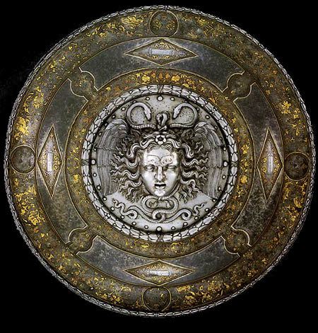 La Égida, el escudo invencible de la diosa Atenea.