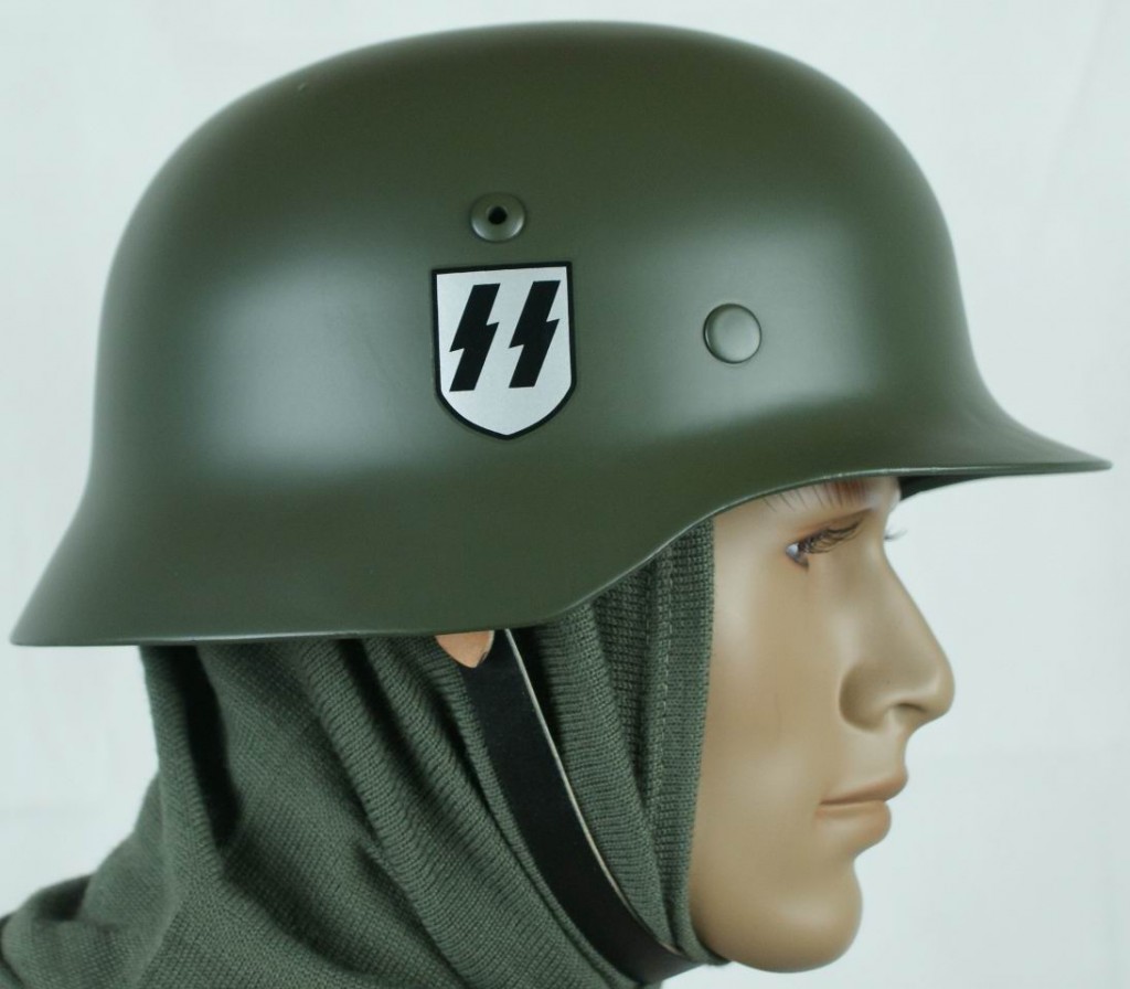 Casco Stahlhelm usado por los miembros de las Waffen SS.