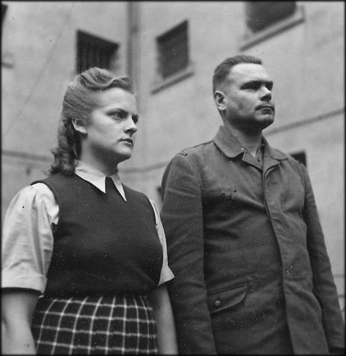 Irma Grese y Josef Kramer, comandante del campo de concentración de Berger-Belsen.