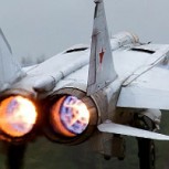 La increíble historia del piloto ruso que desertó con su MiG-25, el avión de combate más rápido y secreto de la exURSS