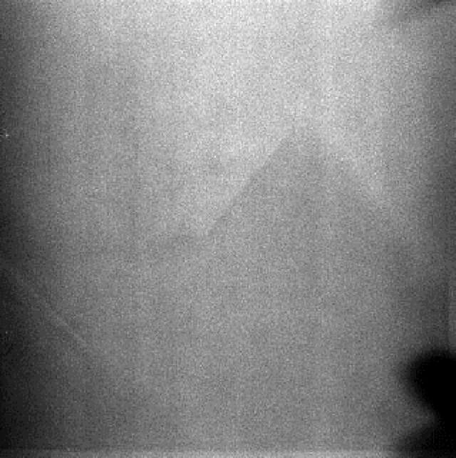 La controvertida fotografía de una supuesta pirámide en suelo lunar, tomada por la tripulación del Apolo 17.