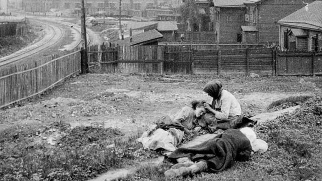 La dictadura comunista de Josep Stalin mató de hambre a cuatro millones de ucranianos durante el proceso de colectivización forzosa de la tierra.