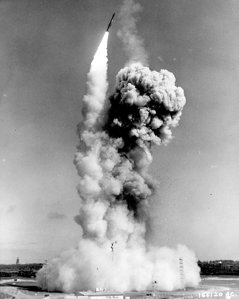 Boeing_LGM-30A_Minuteman_IA_Launch_Cape_Canaveral