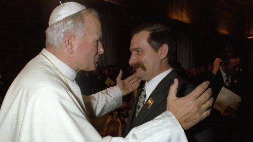 Juan Pablo II y Lech Walesa.