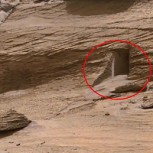 ¿Una “puerta” en Marte? Robot fotografía intrigante formación rocosa en el planeta rojo