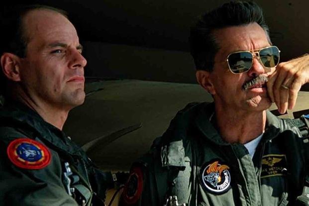 Los actores Michael Ironside ("Jester")  y Tom Skerrit ("Viper") personificaron a dos veteranos instructores en la película "Top Gun" (1986).