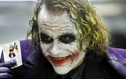 El origen del Joker: Cómo el villano de Batman se inspiró en la película muda “El Hombre que ríe”