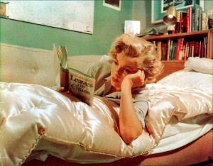monroe-reading-leaves-of-grass-photography-by-john-florea-1952