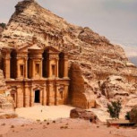 Petra: La magnífica “ciudad perdida” de piedra donde se filmó “Indiana Jones y la Última Cruzada”