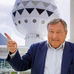 Erich von Däniken, el visionario suizo que teorizó sobre el origen extraterrestre de las civilizaciones antiguas