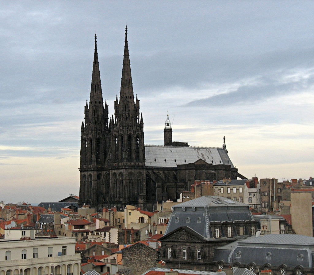 Catedral negra Clermont-Ferrand