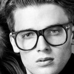 Hijo de Arnold Schwarzenegger impacta como modelo