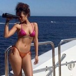 Rihanna presume sus atributos con diminuto bikini durante sus vacaciones