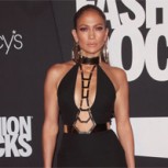Jennifer Lopez opta por gran abertura y provoca en Fashion Rocks