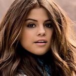 Selena Gomez se jacta de su escote y perfecto maquillaje en Instagram
