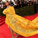 Cibernautas se burlan sin piedad de Rihanna: Memes de su vestido usado en MET 2015