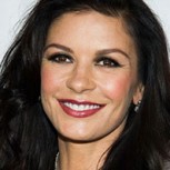 Catherine Zeta Jones reaparece a sus 46 años con un estilo provocador, clásico y sofisticado