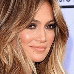 Jennifer Lopez vuelve a alborotar Instagram: Usó un osado vestido transparente