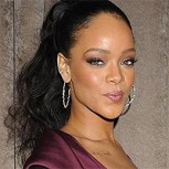 Rihanna lució complicada con este llamativo y atrevido vestido: La estrella casi sufrió un “accidente”