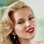 Scarlett Johansson lució vestido blanco en los Emmys que hizo recordar a la icónica Marilyn Monroe