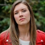 Así respondió Carla Jara a seguidora que la tildó de “rellenita” al posar junto a su familia en la playa