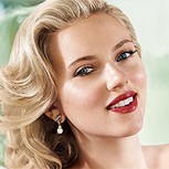 Scarlett Johansson cautivó a sus fans con este comentado diseño que lució en una gala