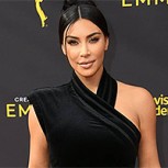 Kim Kardashian llegó a gala con un traje metálico que no dejó indiferente a nadie